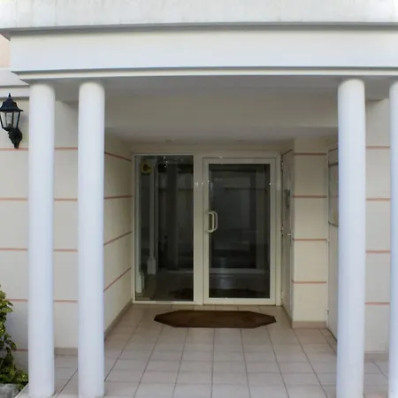 Apartment 2 Pieces Avec Parking Et Climatisation Pres De La Villeneuve-Loubet