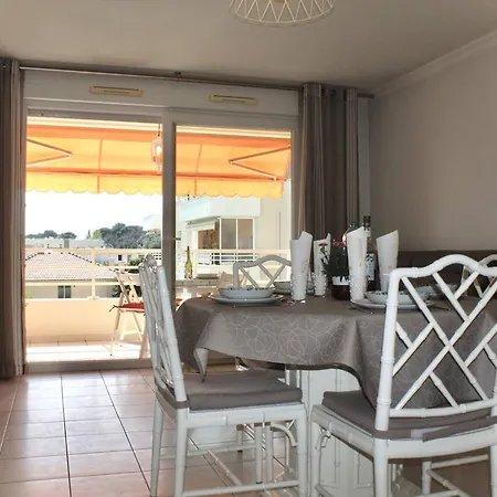 2 Pieces Avec Parking Et Climatisation Pres De La Villeneuve-Loubet